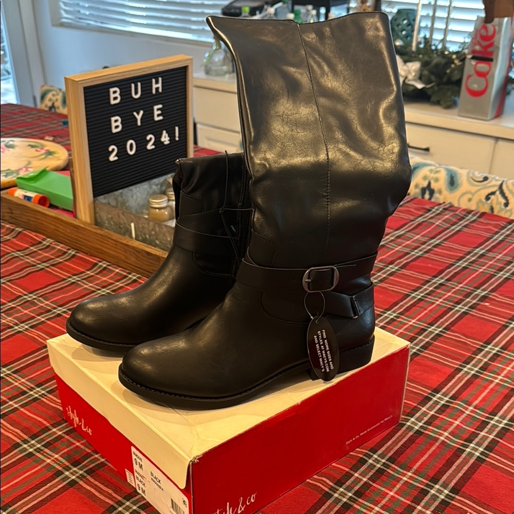 NWT Stylish Black Leather Boots